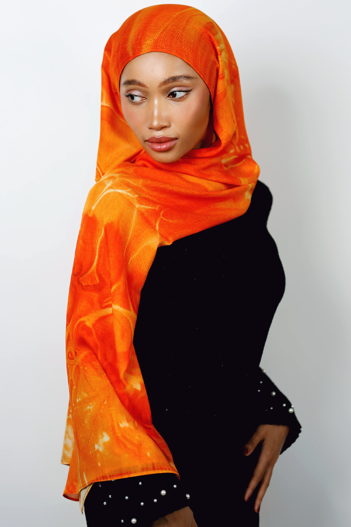 Modal Hijab - Golden Radiance