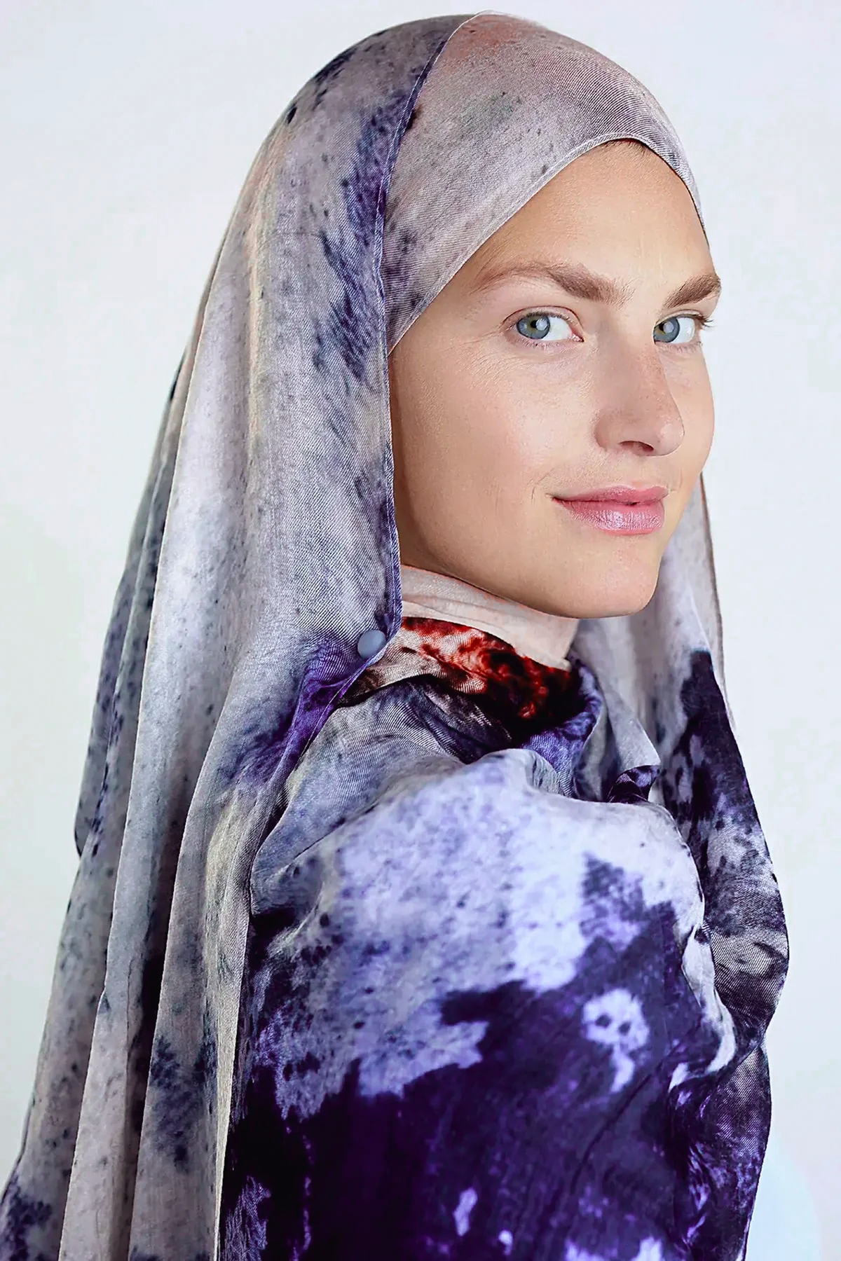 Modal Hijab - Frosty Flair